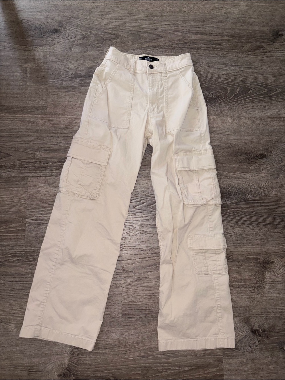 Hollister Women’s White Cargo Pants Relaxed Straight Twill Cotton Pockets